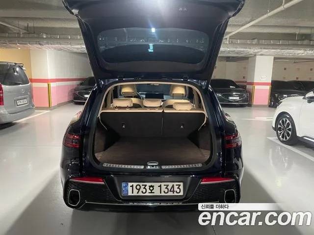 Genesis GV70 — Фото автомобиля 4