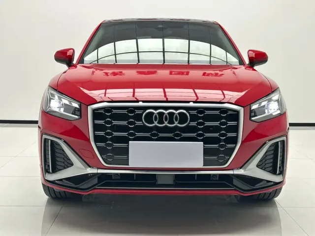 Audi Q2L — Фото автомобиля 2