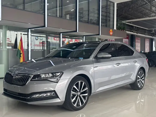 Фотография автомобиля — Skoda Superb