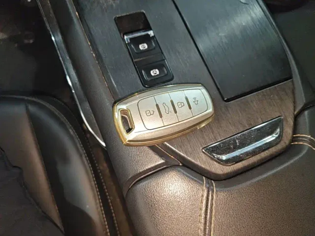 Haval Haval H6 New Energy 2023 DHT-PHEV 55KM Joy Ride Edition — Фото автомобиля 8