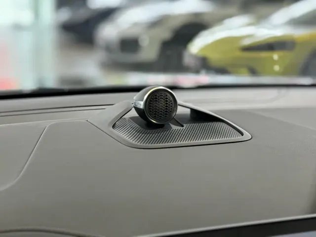 Volvo EM90 — Фото автомобиля 19