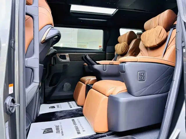 Toyota Vellfire — Фото автомобиля 15