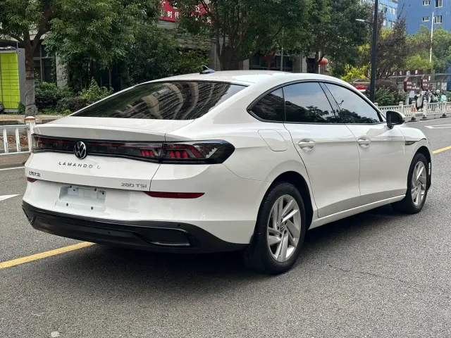 Volkswagen Lamando — Фото автомобиля 9