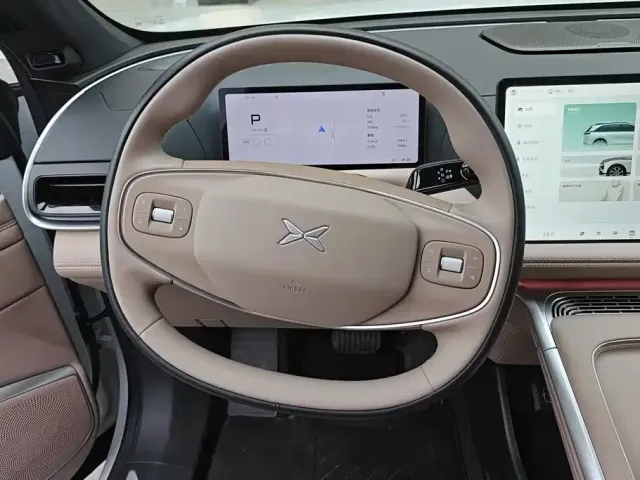 Xpeng G9 — Фото автомобиля 15
