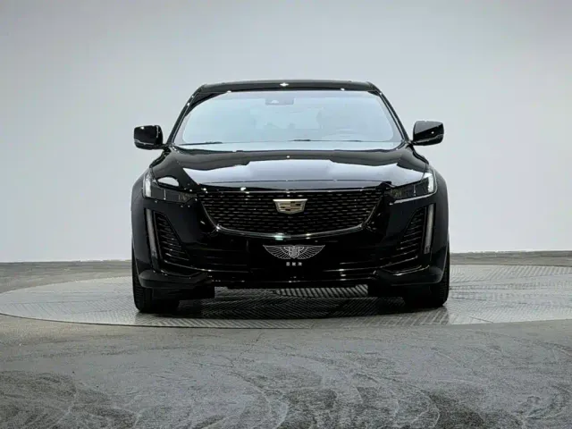 Cadillac CT5 — Фото автомобиля 2