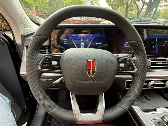 Hongqi HS5 — Фото автомобиля 11