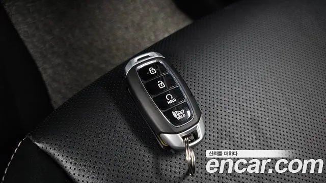 Hyundai Venue — Фото автомобиля 22