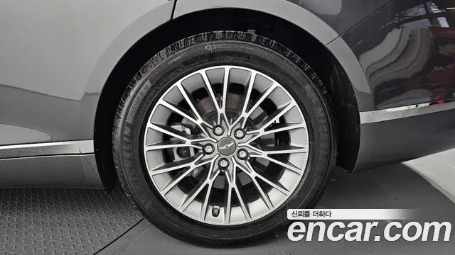 Genesis G80 Бензин 2.5 турбо AWD — Фото автомобиля 17