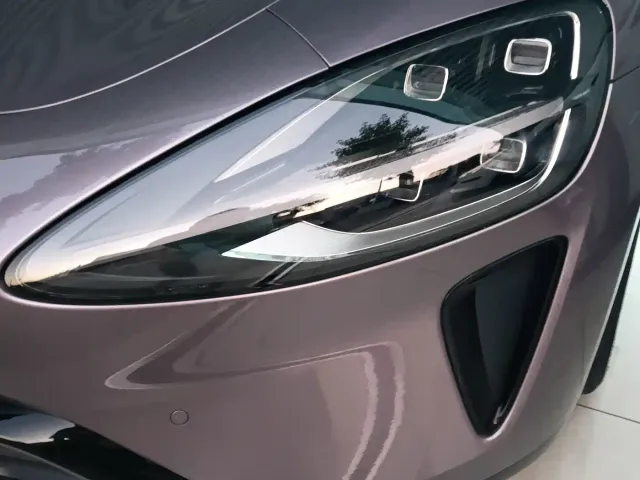 Xiaomi SU7 — Фото автомобиля 8