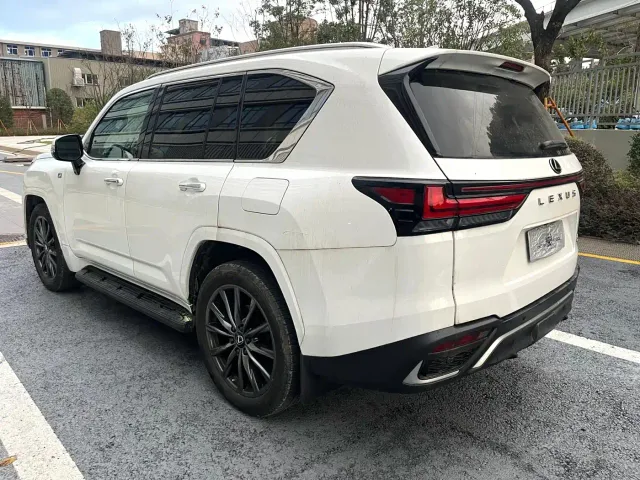 Lexus LX — Фото автомобиля 10