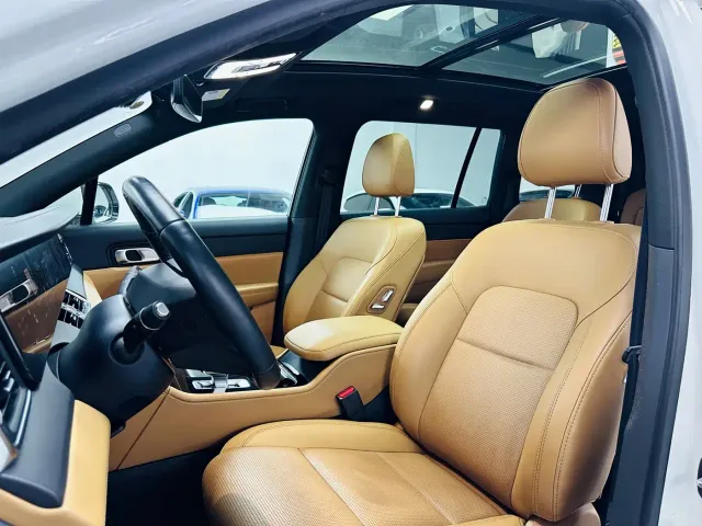 Li Auto ONE — Фото автомобиля 10
