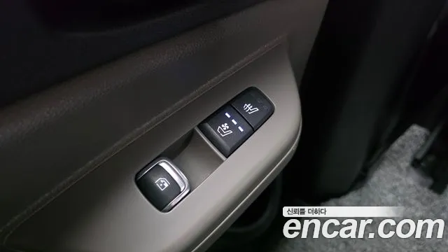 Kia Carnival — Фото автомобиля 25