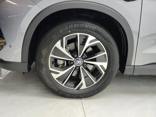 BYD Song Pro — Фото автомобиля 6