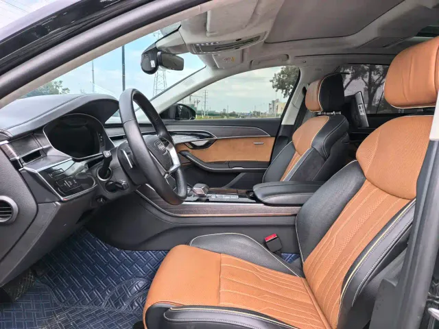 Audi A8 — Фото автомобиля 8