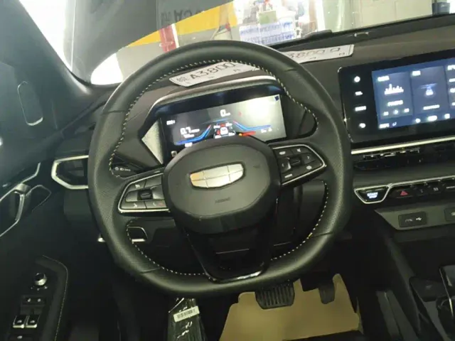 Geely Binyue — Фото автомобиля 10