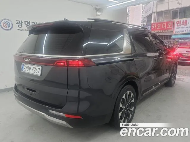 Kia Carnival Generation 4 — Фото автомобиля 3