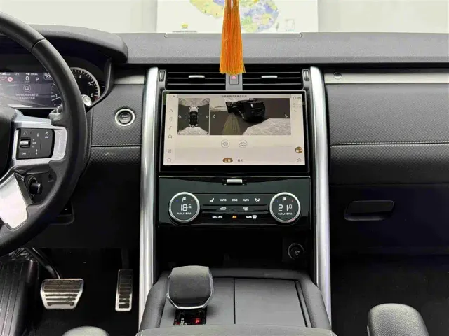 Land Rover Discovery — Фото автомобиля 10