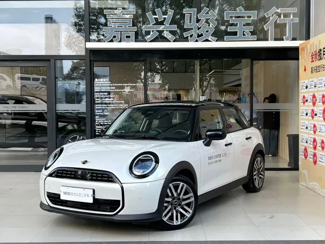 Фотография автомобиля — MINI Hatch