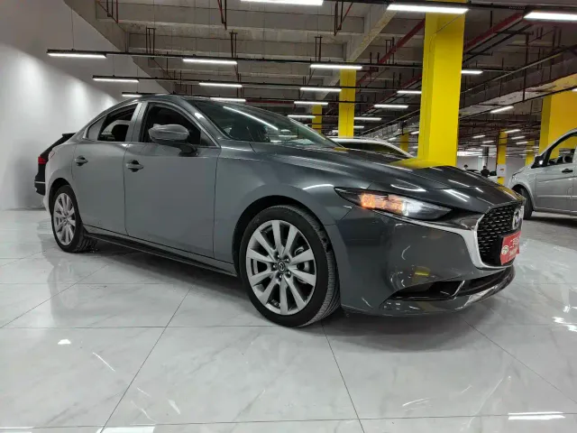 Mazda Axela — Фото автомобиля 3