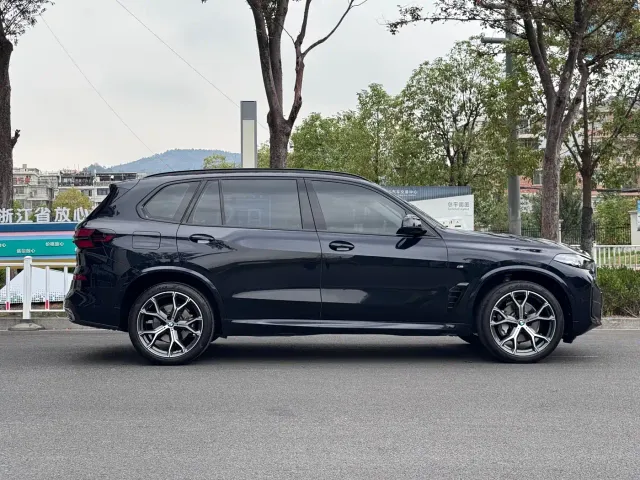 BMW X5 — Фото автомобиля 3