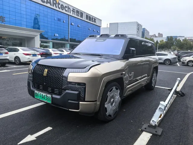 BYD U8L — Фото автомобиля 2