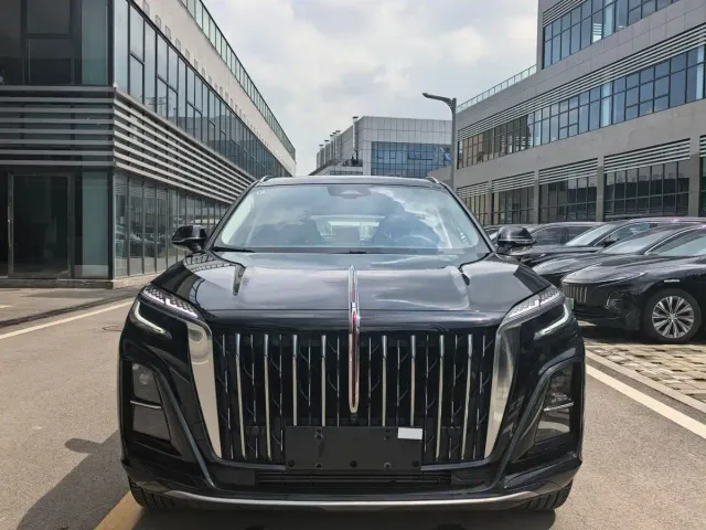 Hongqi HS3 PHEV — Фото автомобиля 2