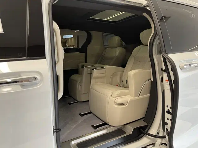 Toyota Granvia — Фото автомобиля 27