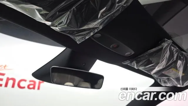 Tesla Model Y — Фото автомобиля 19