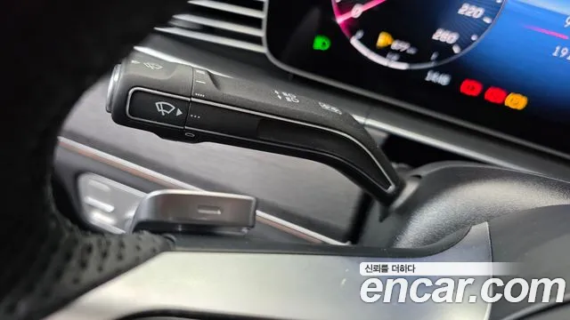 Mercedes-Benz GLE-Class — Фото автомобиля 25