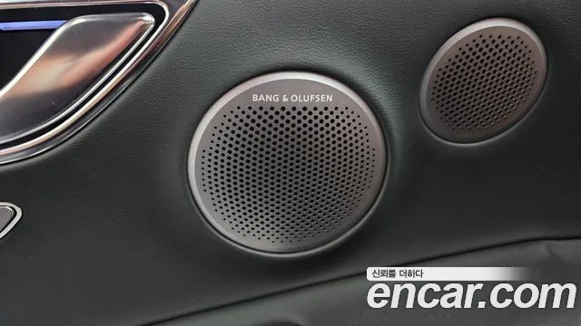 Genesis GV80 2.5T Бензин AWD — Фото автомобиля 30