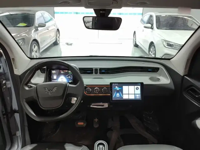 Wuling Hongguang Mini EV — Фото автомобиля 9
