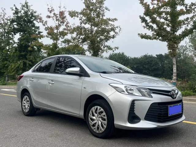 Toyota Vios — Фото автомобиля 3