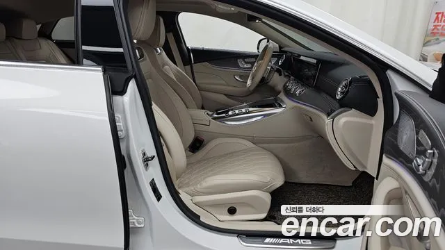 Mercedes-Benz AMG GT 4 двери 43 4MATIC+ — Фото автомобиля 10