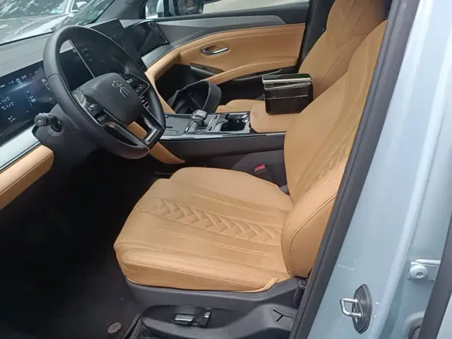 BYD Song L DM-i — Фото автомобиля 14