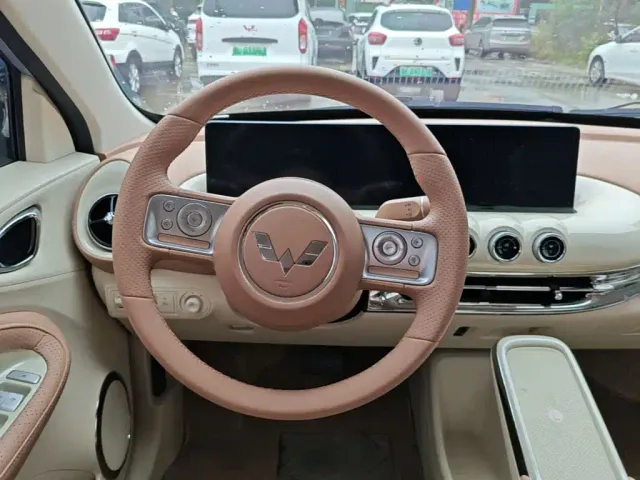 Wuling Bingo — Фото автомобиля 10