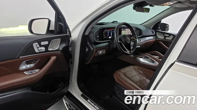 Mercedes-Benz GLE-Class — Фото автомобиля 10