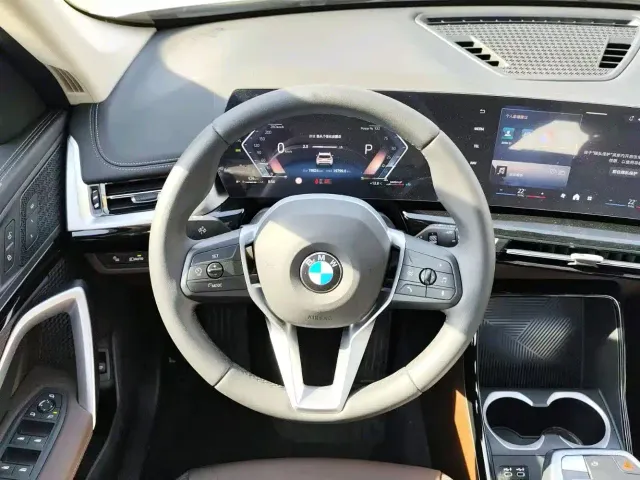 BMW X1 — Фото автомобиля 8
