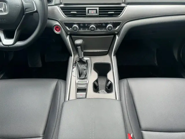 Honda Accord — Фото автомобиля 8