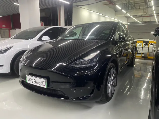Фотография автомобиля — Tesla Model Y