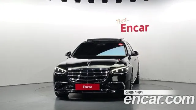 Mercedes-Benz S-Class — Фото автомобиля 3