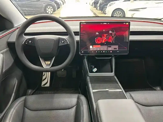 Tesla Model Y — Фото автомобиля 7