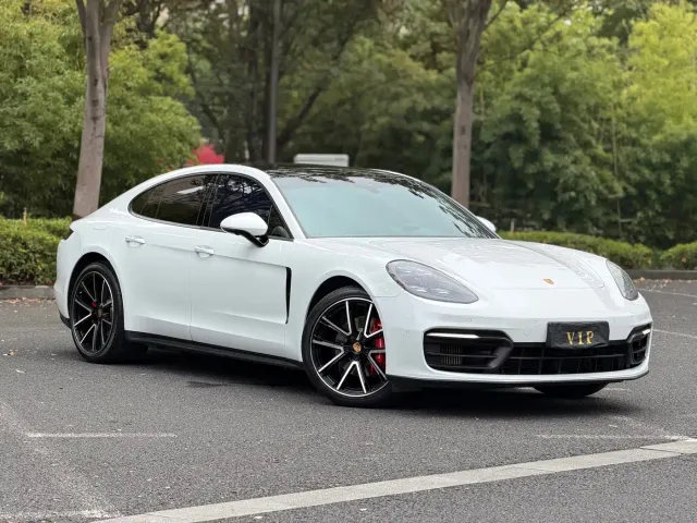 Porsche Panamera — Фото автомобиля 2