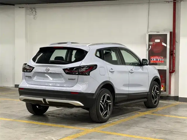 Nissan Qashqai — Фото автомобиля 5