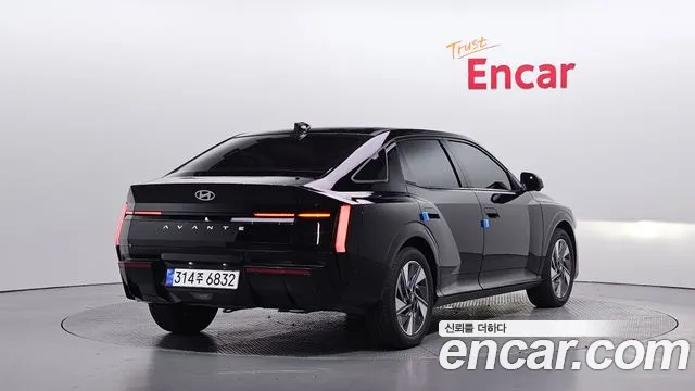 Hyundai Avante (CN8) — Фото автомобиля 2