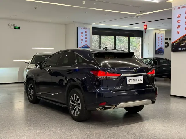 Lexus RX — Фото автомобиля 11