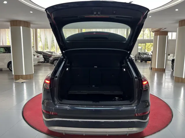 Audi Q4 e-tron — Фото автомобиля 9