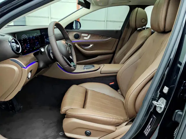 Mercedes-Benz E-Class — Фото автомобиля 5