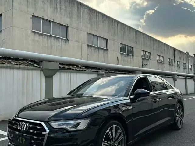Фотография автомобиля — Audi A6L