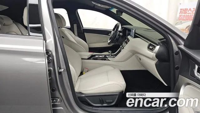Genesis G70 Новый G70 Бензин 2.5T 2WD — Фото автомобиля 11