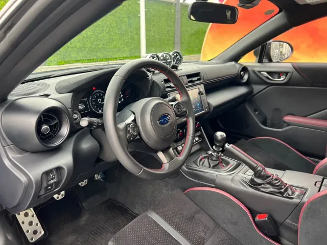 Subaru BRZ — Фото автомобиля 9